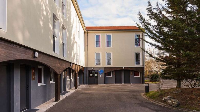 <b>Comfort Hotel Orleans Olivet Provinces Exterior</b>. Images powered by <a href="https://iceportal.shijigroup.com/" title="IcePortal" target="_blank">IcePortal</a>.