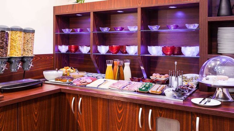 <b>Comfort Hotel Orleans Olivet Provinces Restaurant</b>. Images powered by <a href="https://iceportal.shijigroup.com/" title="IcePortal" target="_blank">IcePortal</a>.