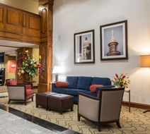 Comfort Suites Lobby