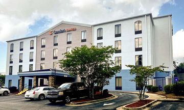 Comfort Suites
