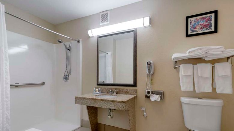 <b>Comfort Suites Room</b>. Images powered by <a href="https://iceportal.shijigroup.com/" title="IcePortal" target="_blank">IcePortal</a>.