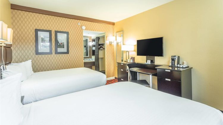 Inn at the Peachtrees, an Ascend Hotel Room