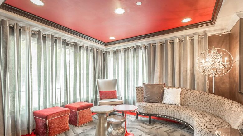 <b>Inn at the Peachtrees, an Ascend Hotel Lobby</b>. Images powered by <a href="https://iceportal.shijigroup.com/" title="IcePortal" target="_blank">IcePortal</a>.