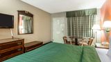 <b>Quality Inn & Suites Room</b>. Images powered by <a href="https://iceportal.shijigroup.com/" title="IcePortal" target="_blank">IcePortal</a>.