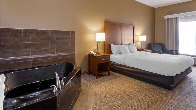 Comfort Inn & Suites Suite