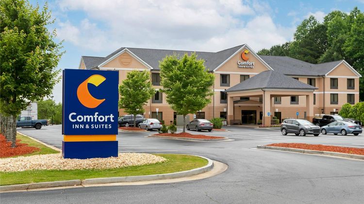 Comfort Inn & Suites Exterior