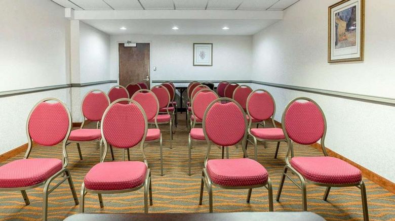 <b>Comfort Inn Meeting</b>. Images powered by <a href="https://iceportal.shijigroup.com/" title="IcePortal" target="_blank">IcePortal</a>.
