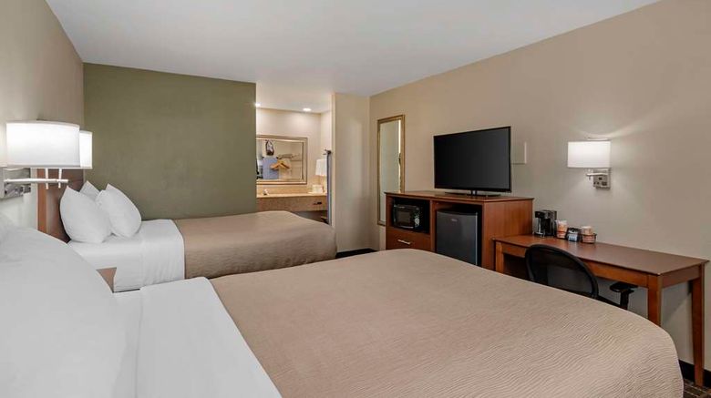 <b>Quality Inn & Suites Southlake Room</b>. Images powered by <a href="https://iceportal.shijigroup.com/" title="IcePortal" target="_blank">IcePortal</a>.
