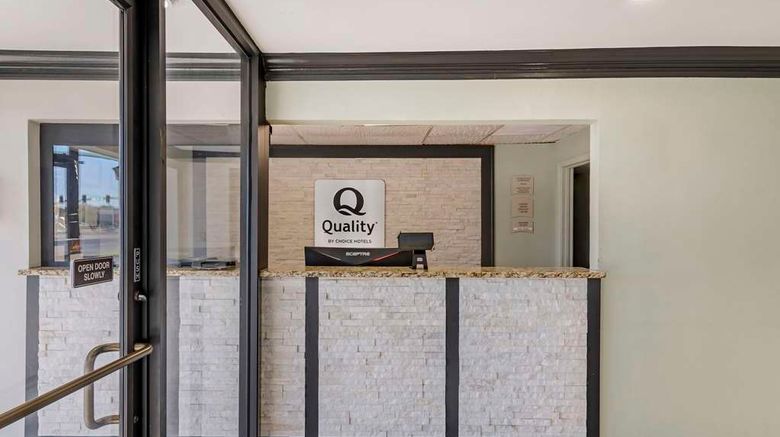 <b>Quality Inn & Suites Southlake Lobby</b>. Images powered by <a href="https://iceportal.shijigroup.com/" title="IcePortal" target="_blank">IcePortal</a>.