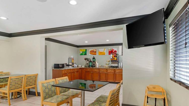 Quality Inn & Suites Southlake Restaurant
