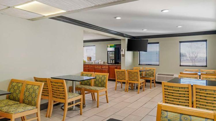 Quality Inn & Suites Southlake Restaurant
