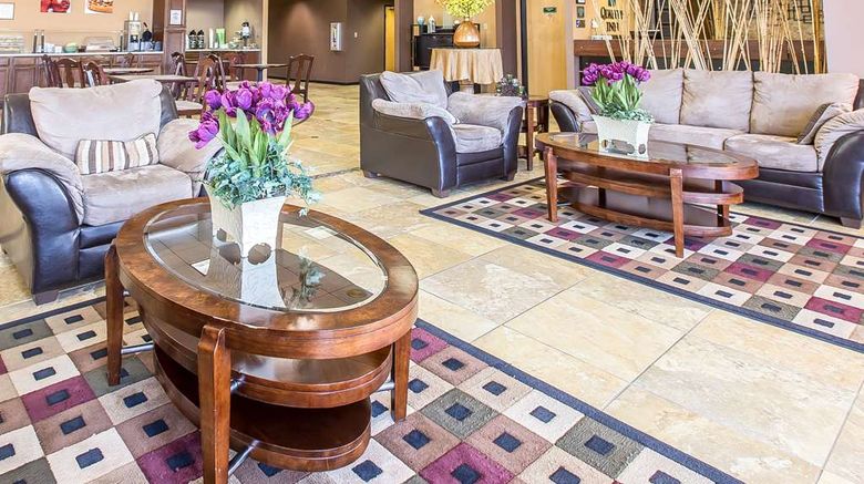 <b>Quality Inn Lobby</b>. Images powered by <a href="https://iceportal.shijigroup.com/" title="IcePortal" target="_blank">IcePortal</a>.