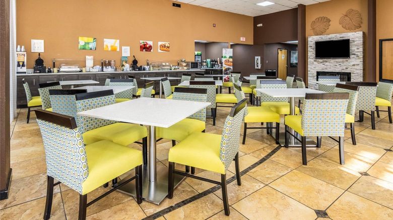 <b>Quality Inn Restaurant</b>. Images powered by <a href="https://iceportal.shijigroup.com/" title="IcePortal" target="_blank">IcePortal</a>.