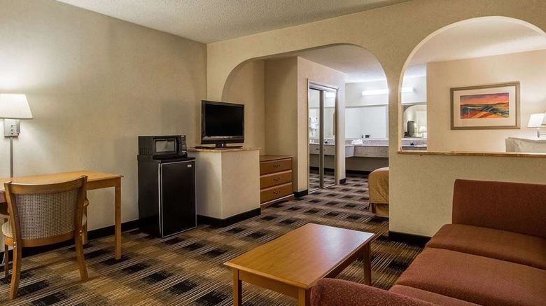 <b>Quality Inn of Oakwood Suite</b>. Images powered by <a href="https://iceportal.shijigroup.com/" title="IcePortal" target="_blank">IcePortal</a>.