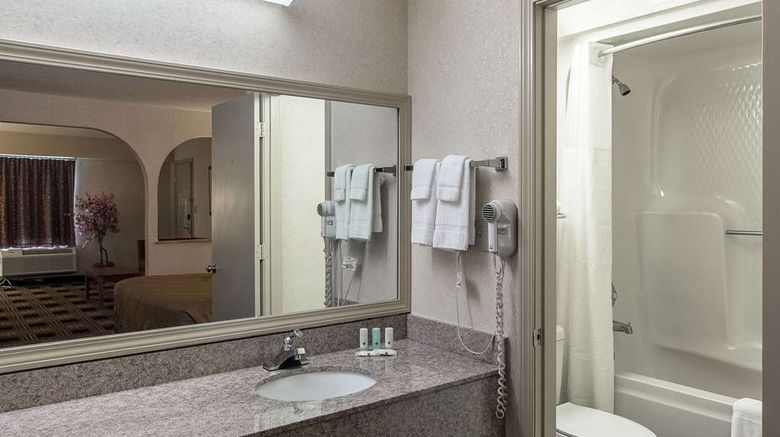 <b>Quality Inn of Oakwood Suite</b>. Images powered by <a href="https://iceportal.shijigroup.com/" title="IcePortal" target="_blank">IcePortal</a>.