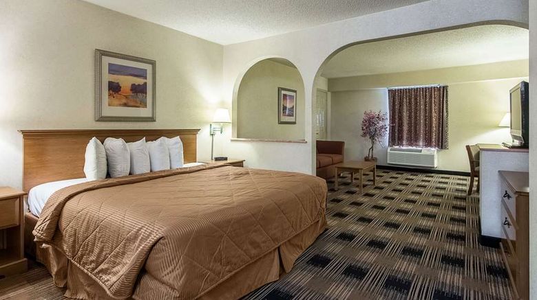 <b>Quality Inn of Oakwood Suite</b>. Images powered by <a href="https://iceportal.shijigroup.com/" title="IcePortal" target="_blank">IcePortal</a>.