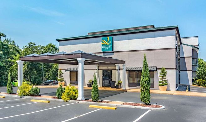 Quality Inn Columbus Exterior