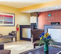 Quality Inn Columbus Lobby