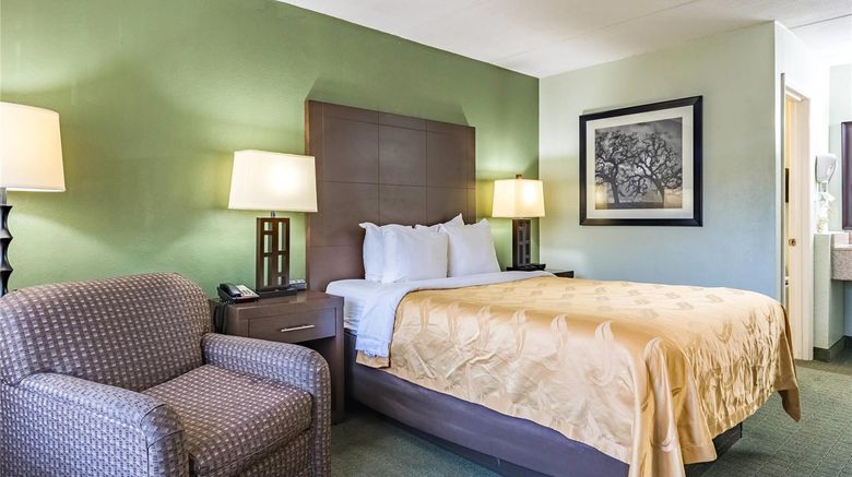 <b>Quality Inn Columbus Room</b>. Images powered by <a href="https://iceportal.shijigroup.com/" title="IcePortal" target="_blank">IcePortal</a>.
