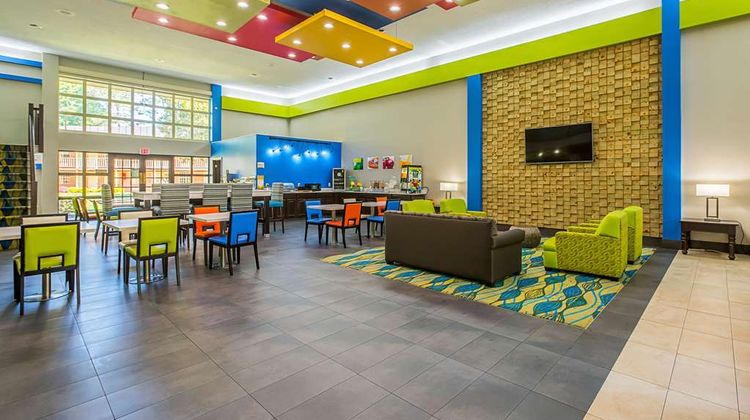 Quality Inn Northeast Lobby