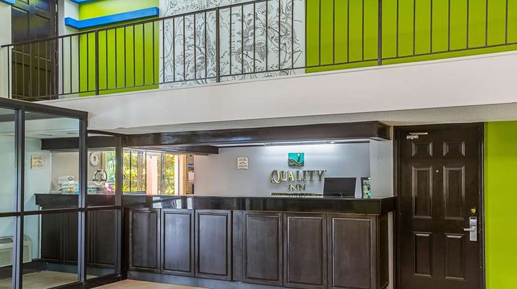 Quality Inn Northeast Lobby