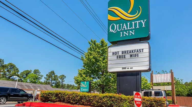 Quality Inn Northeast Exterior