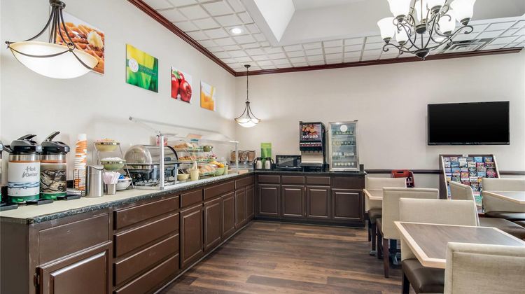 Quality Inn Suwanee Restaurant