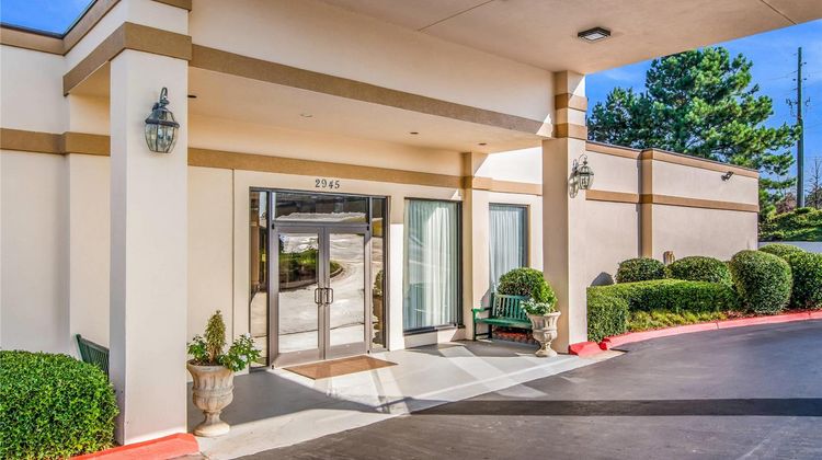 Quality Inn Suwanee Exterior