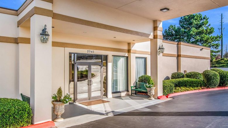 <b>Quality Inn Suwanee Exterior</b>. Images powered by <a href="https://iceportal.shijigroup.com/" title="IcePortal" target="_blank">IcePortal</a>.