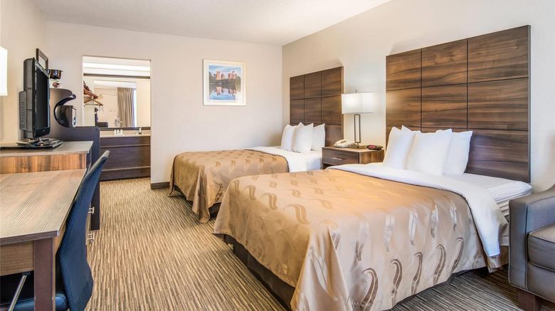 <b>Quality Inn Suwanee Room</b>. Images powered by <a href="https://iceportal.shijigroup.com/" title="IcePortal" target="_blank">IcePortal</a>.