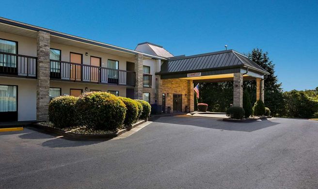 Quality Inn Commerce Exterior