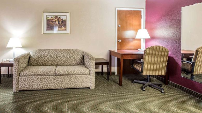 <b>Quality Inn Tifton Suite</b>. Images powered by <a href="https://iceportal.shijigroup.com/" title="IcePortal" target="_blank">IcePortal</a>.