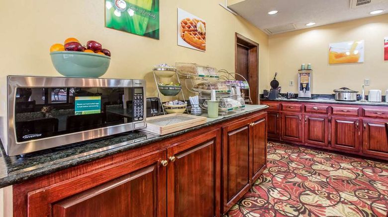 <b>Quality Inn Tifton Restaurant</b>. Images powered by <a href="https://iceportal.shijigroup.com/" title="IcePortal" target="_blank">IcePortal</a>.