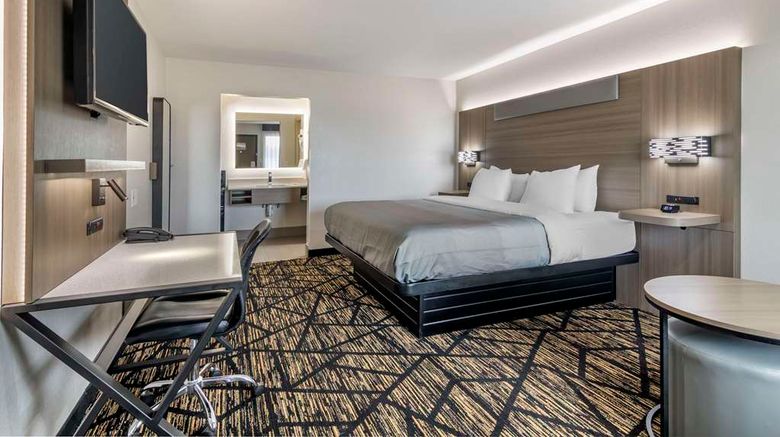 <b>Quality Inn & Suites, Athens University Room</b>. Images powered by <a href="https://iceportal.shijigroup.com/" title="IcePortal" target="_blank">IcePortal</a>.