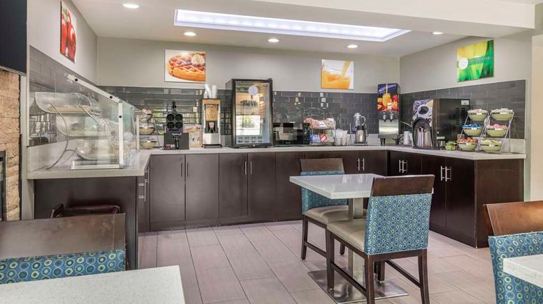 <b>Quality Inn & Suites, Athens University Restaurant</b>. Images powered by <a href="https://iceportal.shijigroup.com/" title="IcePortal" target="_blank">IcePortal</a>.