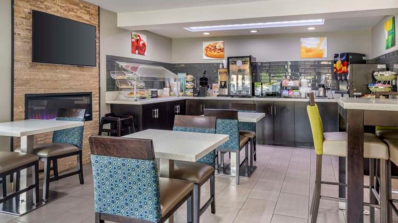<b>Quality Inn & Suites, Athens University Restaurant</b>. Images powered by <a href="https://iceportal.shijigroup.com/" title="IcePortal" target="_blank">IcePortal</a>.