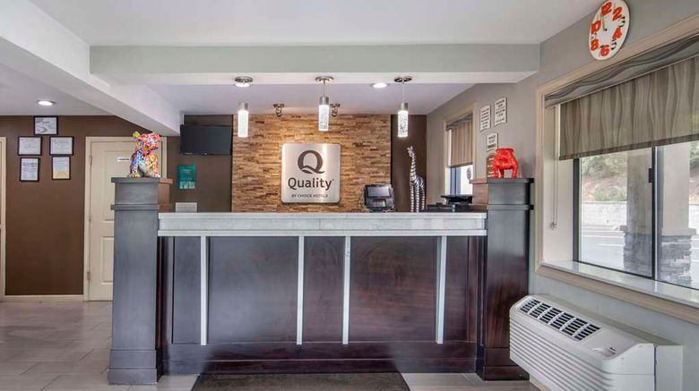 <b>Quality Inn & Suites, Athens University Lobby</b>. Images powered by <a href="https://iceportal.shijigroup.com/" title="IcePortal" target="_blank">IcePortal</a>.