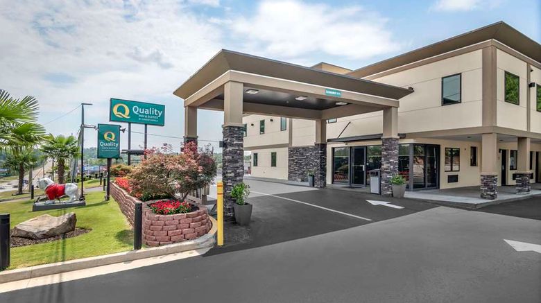 <b>Quality Inn & Suites, Athens University Exterior</b>. Images powered by <a href="https://iceportal.shijigroup.com/" title="IcePortal" target="_blank">IcePortal</a>.