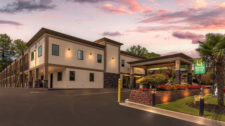 Quality Inn & Suites, Athens University Exterior