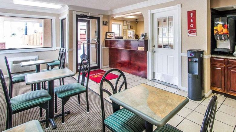 <b>Econo Lodge Richmond Hill Restaurant</b>. Images powered by <a href="https://iceportal.shijigroup.com/" title="IcePortal" target="_blank">IcePortal</a>.