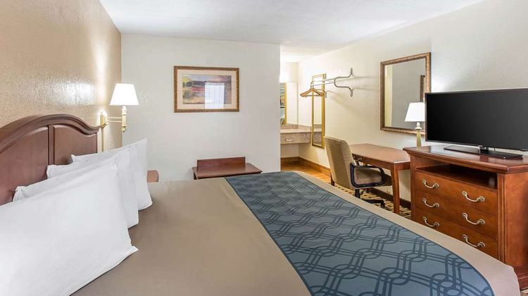 Econo Lodge Midtown Room