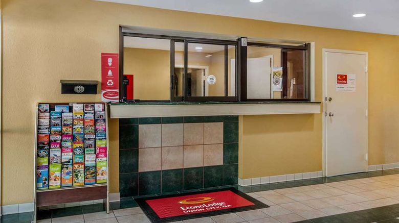 <b>Econo Lodge Lobby</b>. Images powered by <a href="https://iceportal.shijigroup.com/" title="IcePortal" target="_blank">IcePortal</a>.