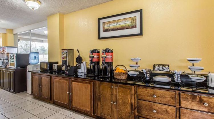 Econo Lodge Byron Restaurant