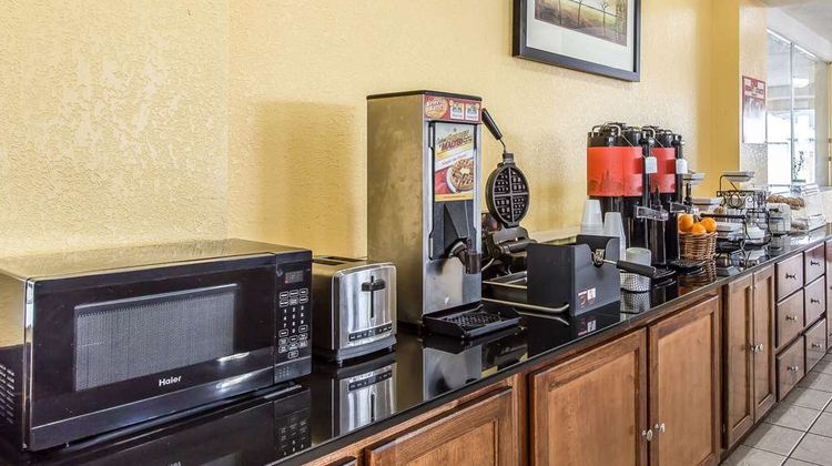 Econo Lodge Byron Restaurant