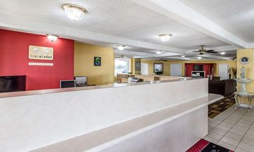 Econo Lodge Byron