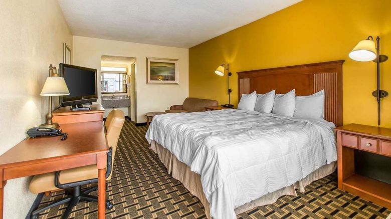 <b>Econo Lodge Byron Room</b>. Images powered by <a href="https://iceportal.shijigroup.com/" title="IcePortal" target="_blank">IcePortal</a>.