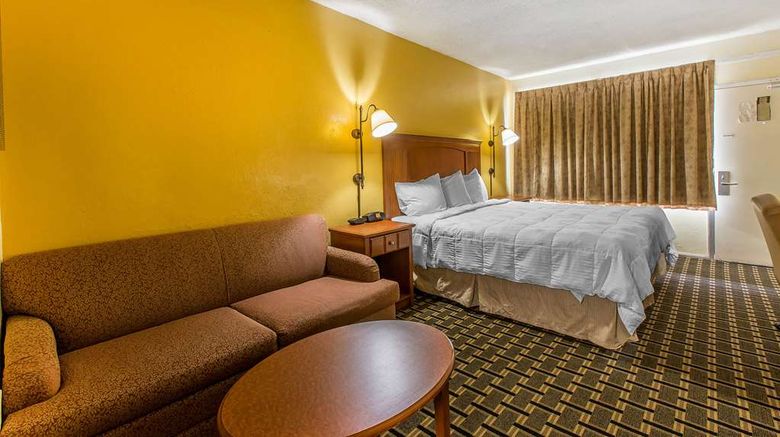 <b>Econo Lodge Byron Room</b>. Images powered by <a href="https://iceportal.shijigroup.com/" title="IcePortal" target="_blank">IcePortal</a>.