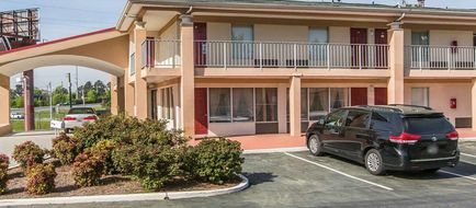 Rodeway Inn & Suites Marietta Exterior