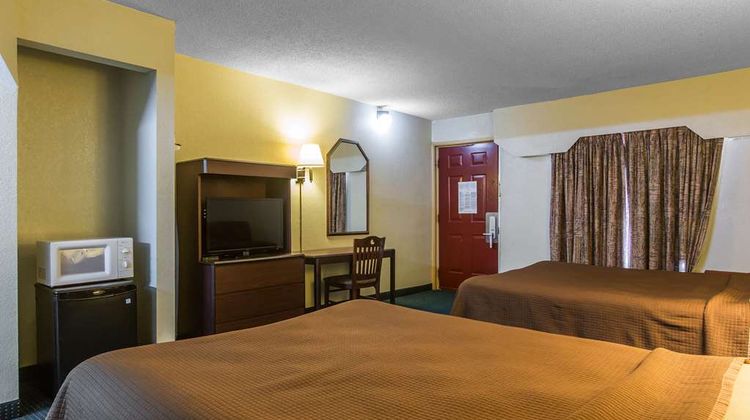 Rodeway Inn & Suites Marietta Room