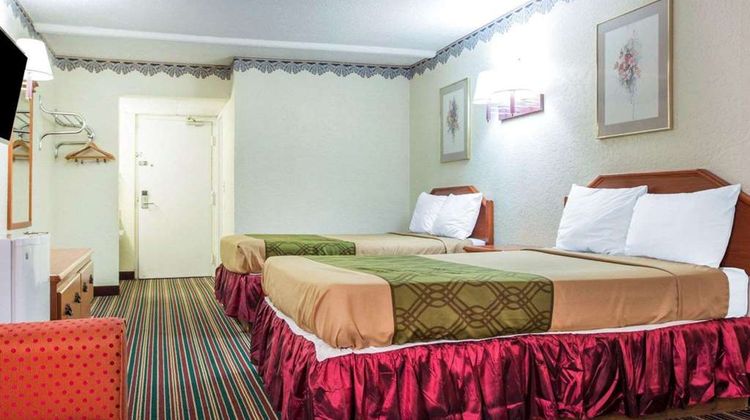 Rodeway Inn Stone Mountain Room